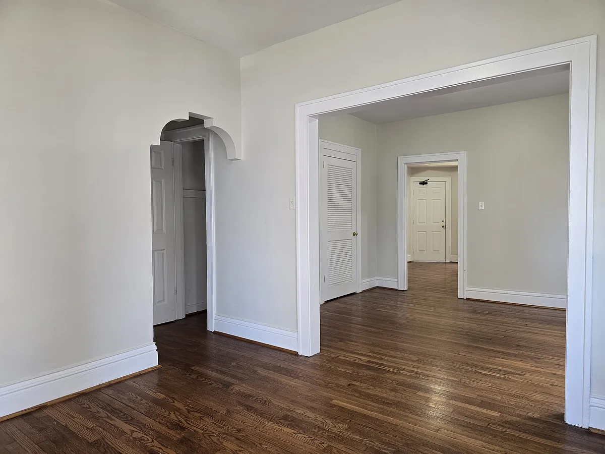 Building Photo - 6246 North Dr #2-E