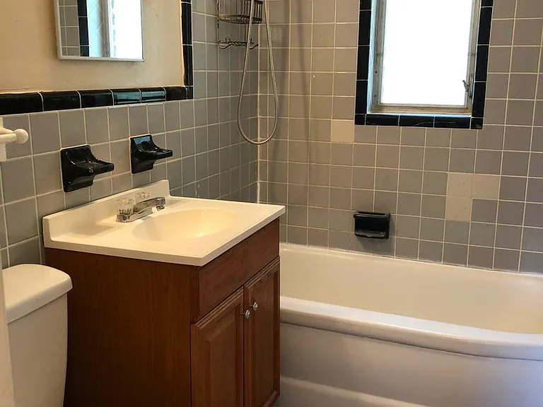 138 Homestead Ave — Photo 4