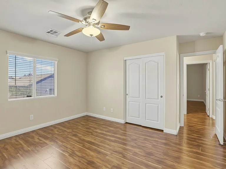 724 Picasso Picture Ct — Photo 33