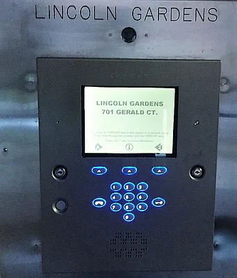 Sold by Dom Realty | media 9