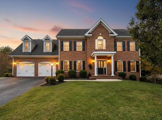 6119 Wisteria Place Ct, Roanoke, VA 24012