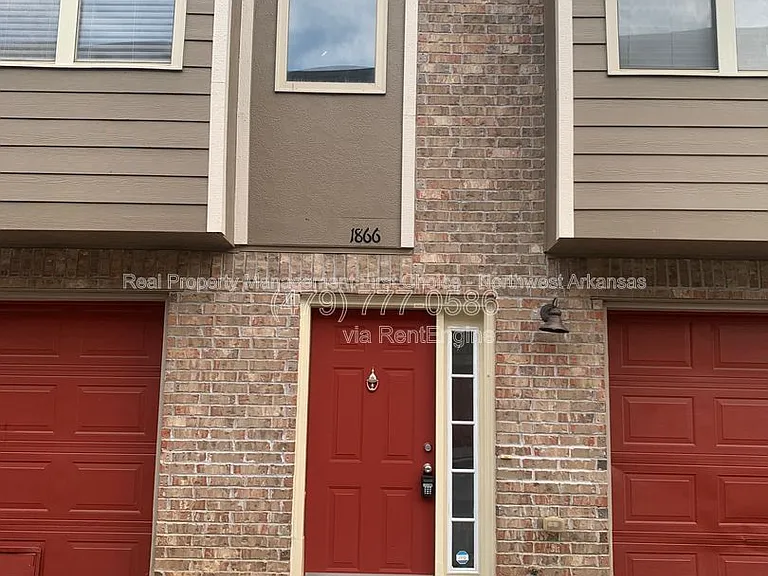 1866 N Scull Creek Dr — Photo 1