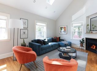 206 Aspinwall Ave #2, Brookline, MA 02446