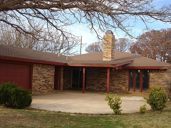 3rd image of 713 Sunset Ln