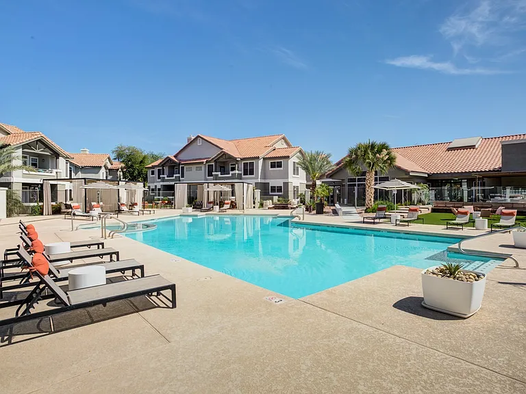 Pool Lounge