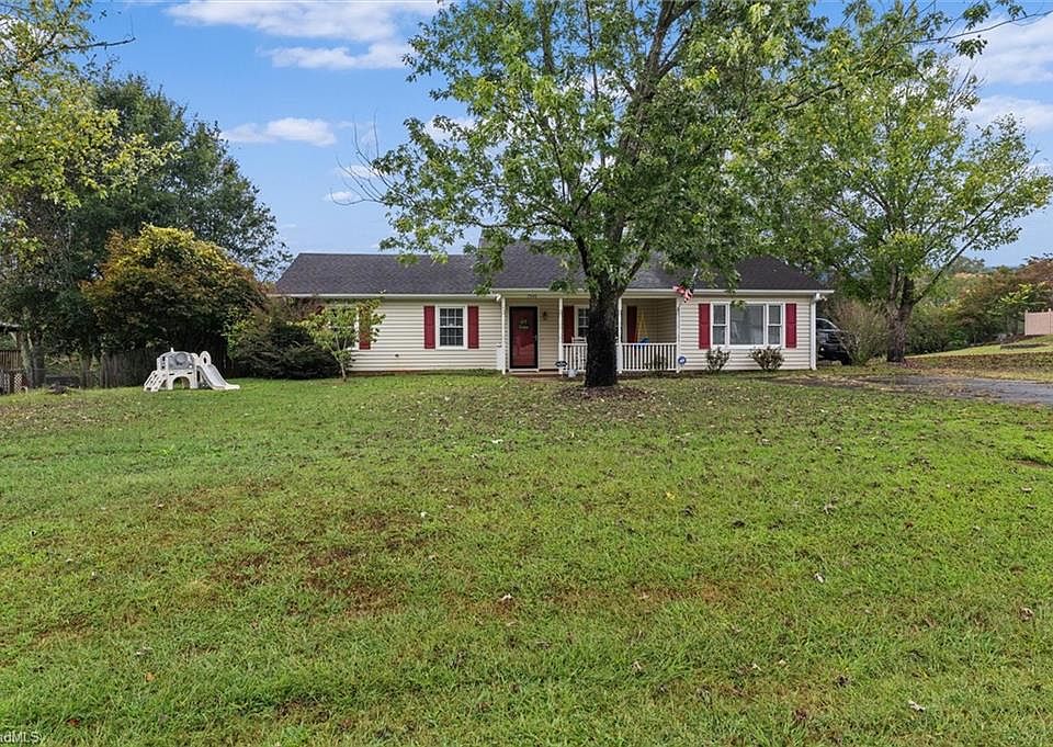 1st image of 7540 Greenmeadow Dr