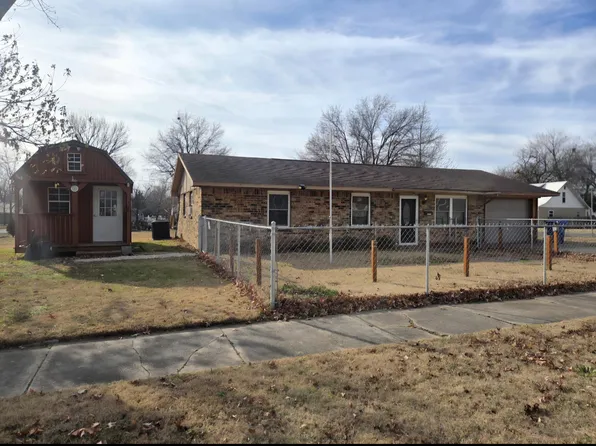 202 2nd Ave SE, Miami, OK 74354