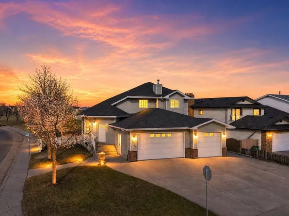 15913 78th St NW, Edmonton, AB T5Z 3L8