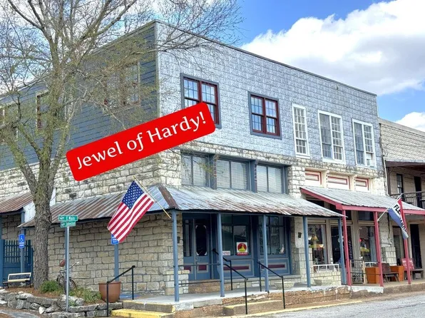 200 E. Main Street, Hardy, AR 72529