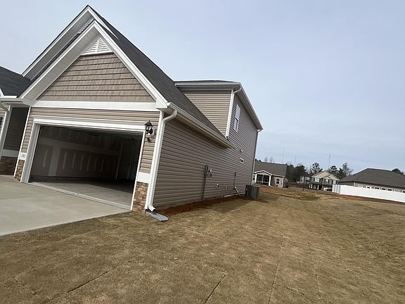 Front Right Exterior of Home