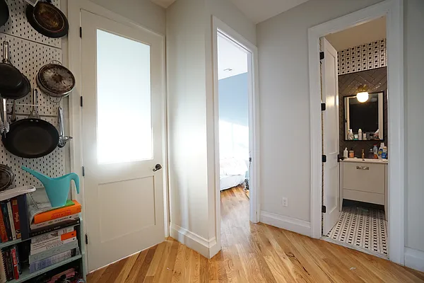 Rented by Rennit Inc. | media 28