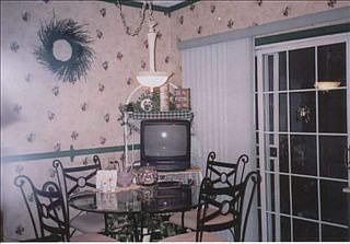 3rd image of 1348 Laurel Dr