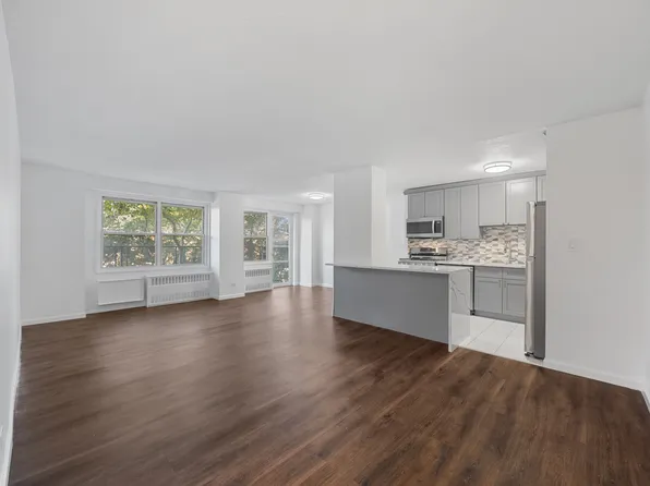 2550 Olinville Avenue image 10 of 20