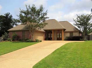 454 Pinebrook Cir, Brandon, MS 39047