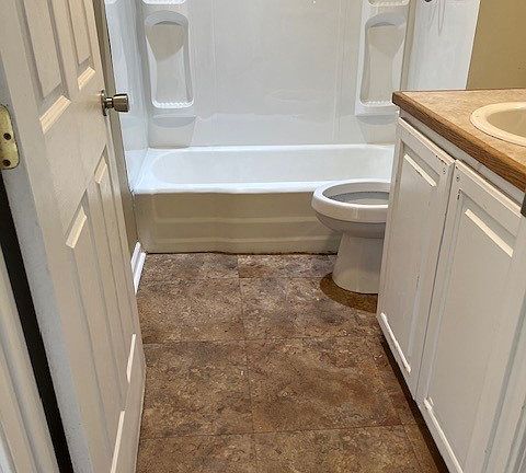 5th image of 2420 Gaylynn Dr