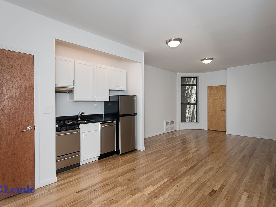 1st image of 204 E 84th St #2RE