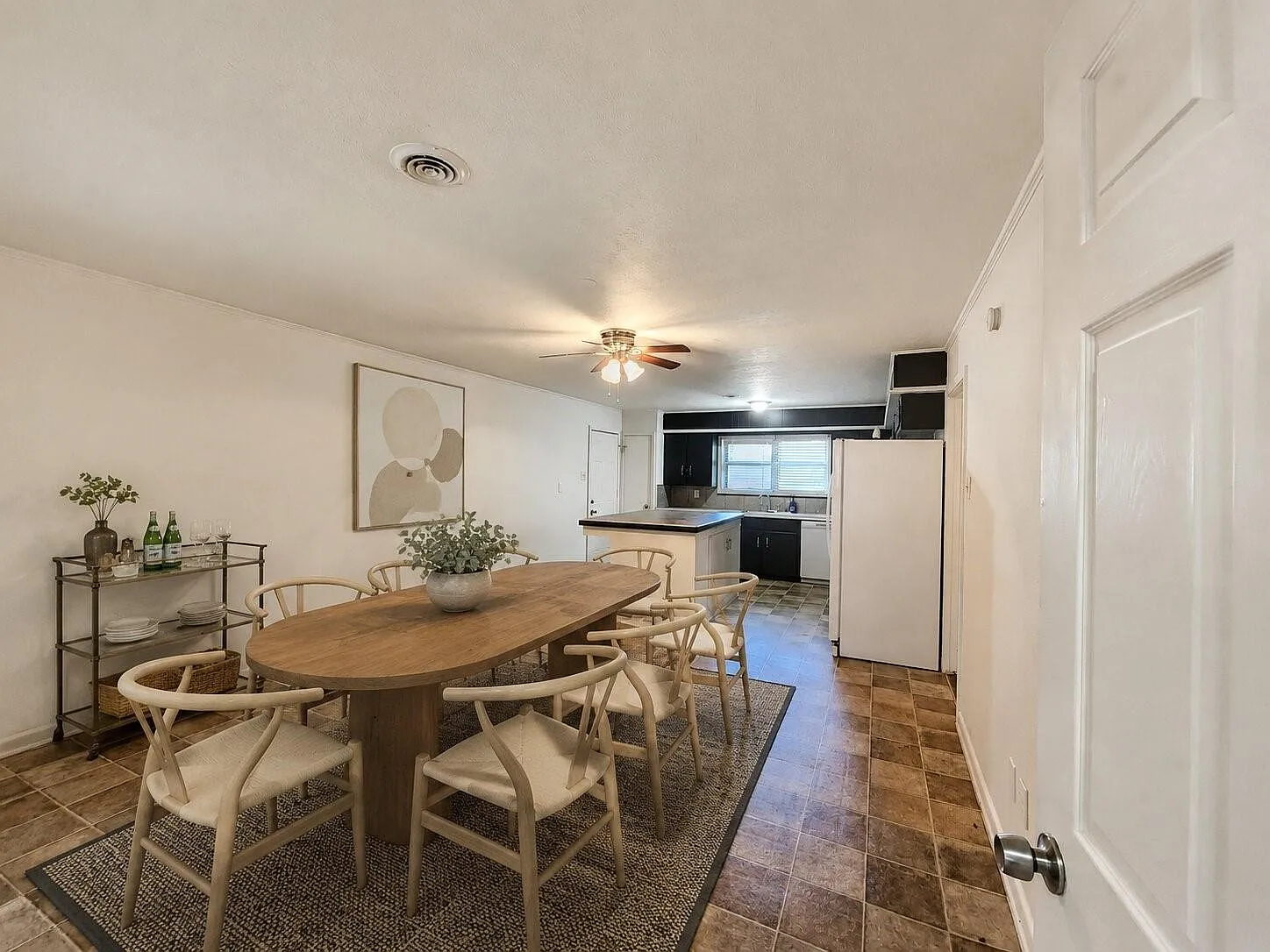 3 bed, 2.0 bath, 1548 sqft, $1,750 — Photo 4
