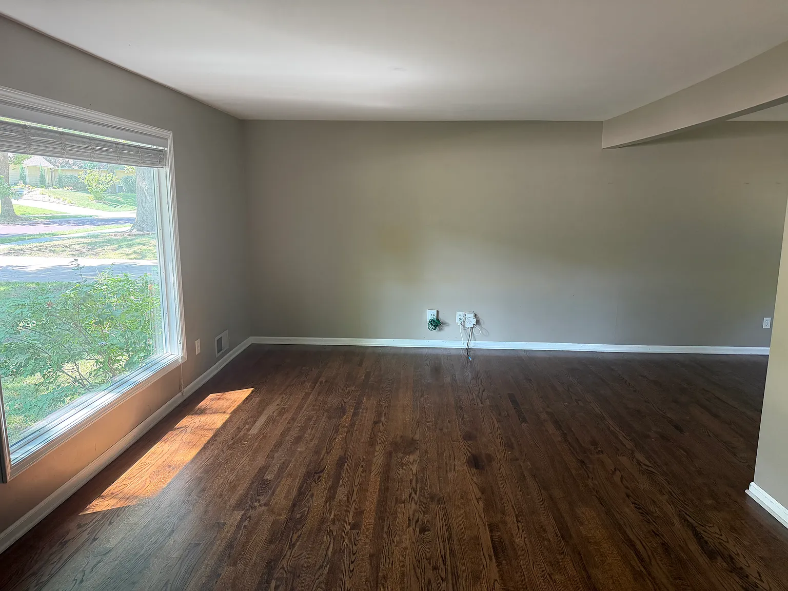 4 bed, 1710 sqft, $2,495 — Photo 2