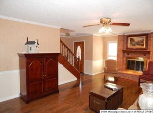 1820 Pecan Hill Rd, Southaven, MS 38671