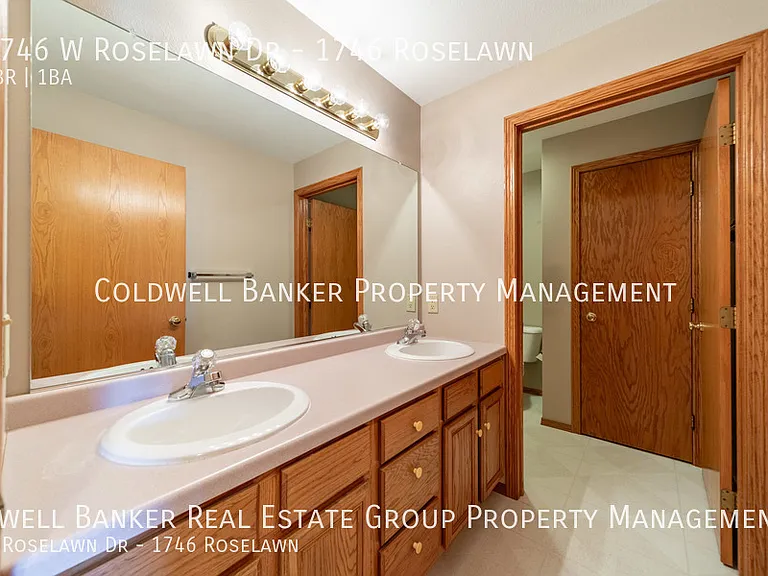 1746 W Roselawn Dr #1746 — Photo 9