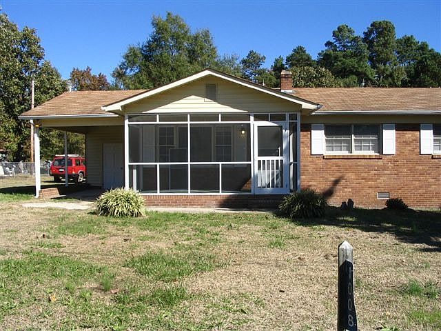 1008 Clark Street, front