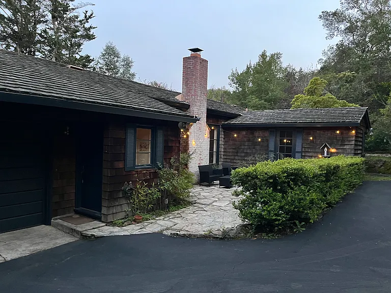 1 Woodhaven Rd — Photo 2