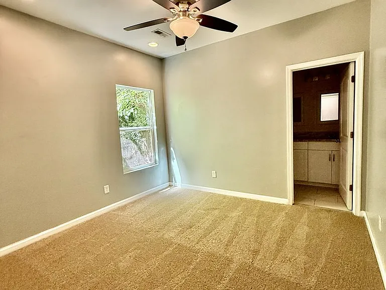 4205 Dartmouth St — Photo 7