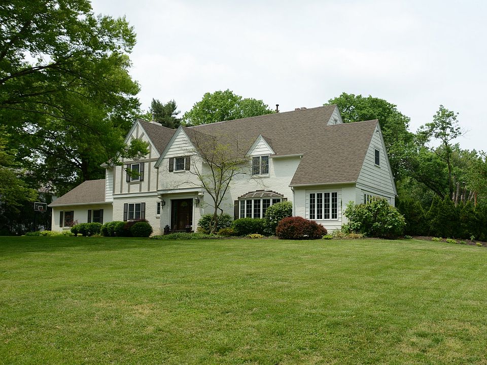 1st image of 6753 Glen Acres Dr