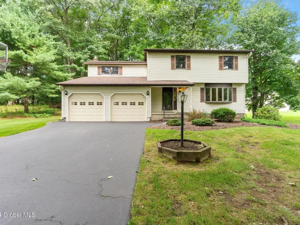 68 Esopus Drive, Clifton Park, NY 12065