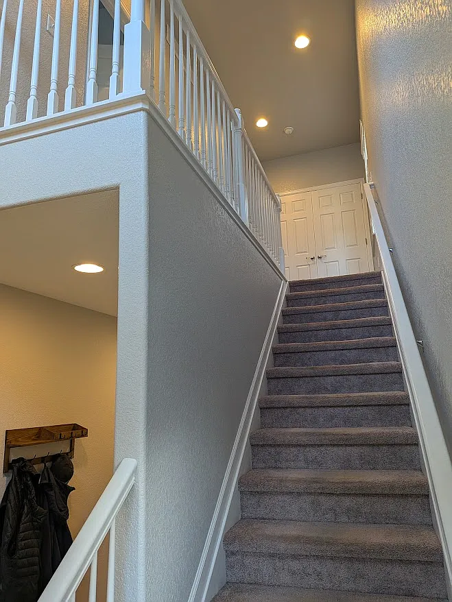 1673 W 52nd Ct — Photo 3