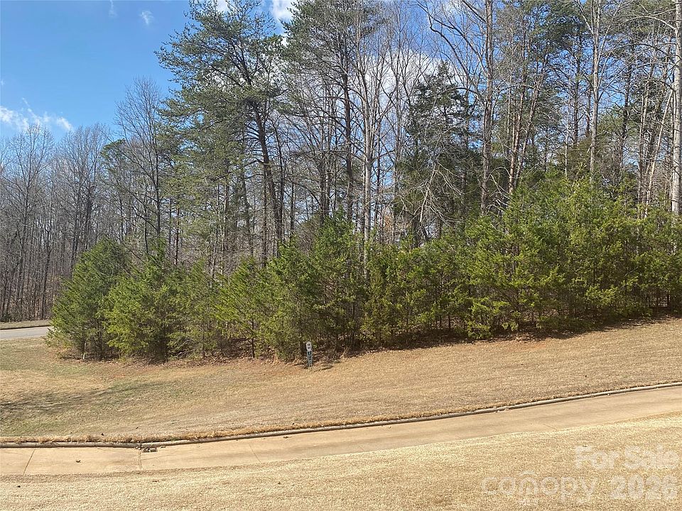 1st image of 4110 Holly Cir NE #9