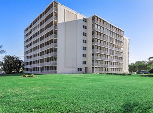 5 Bluebill Ave APT 701, Naples, FL 34108