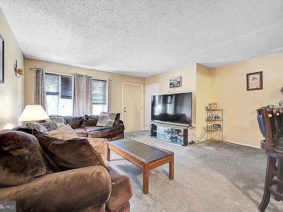 5th image of 5200 Hilltop Dr #V6