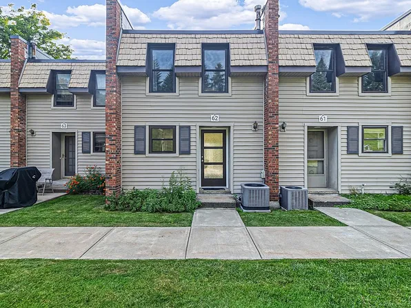 62 Chestnut Hls, New Hartford, NY 13413