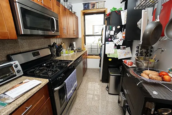 Rented by Universal Realty Group | media 17