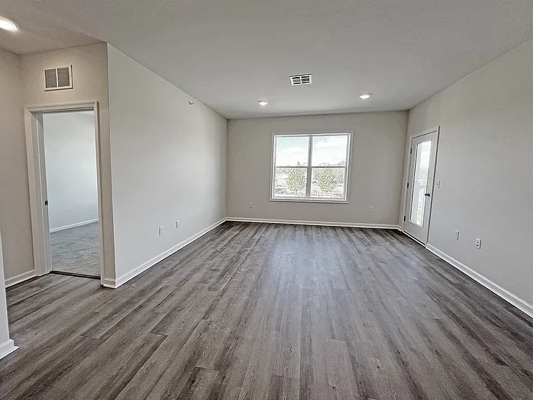 Linden Lofts — Photo 7