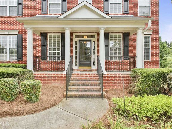 3rd image of 131 Village Green Cir