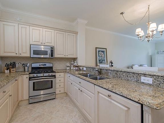 4th image of 9270 Campanile Cir