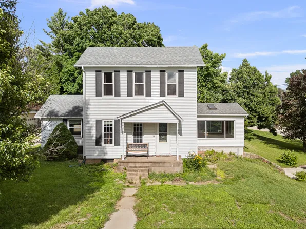 802 N High St, Port Byron, IL 61275