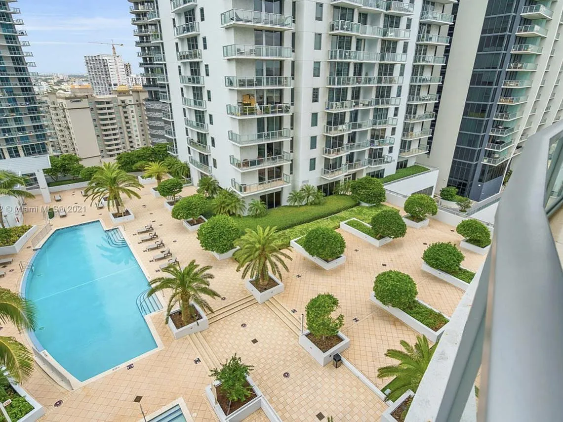 Building Photo - 1060 Brickell Ave #3109