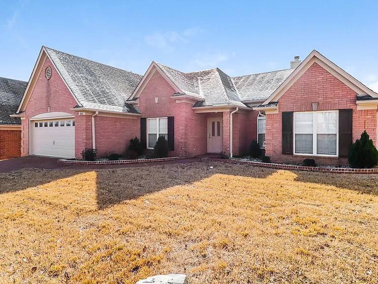 9245 Tamhaven Dr — Photo 3
