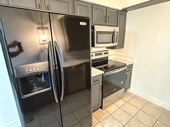 3rd image of 508 Southlake Dr