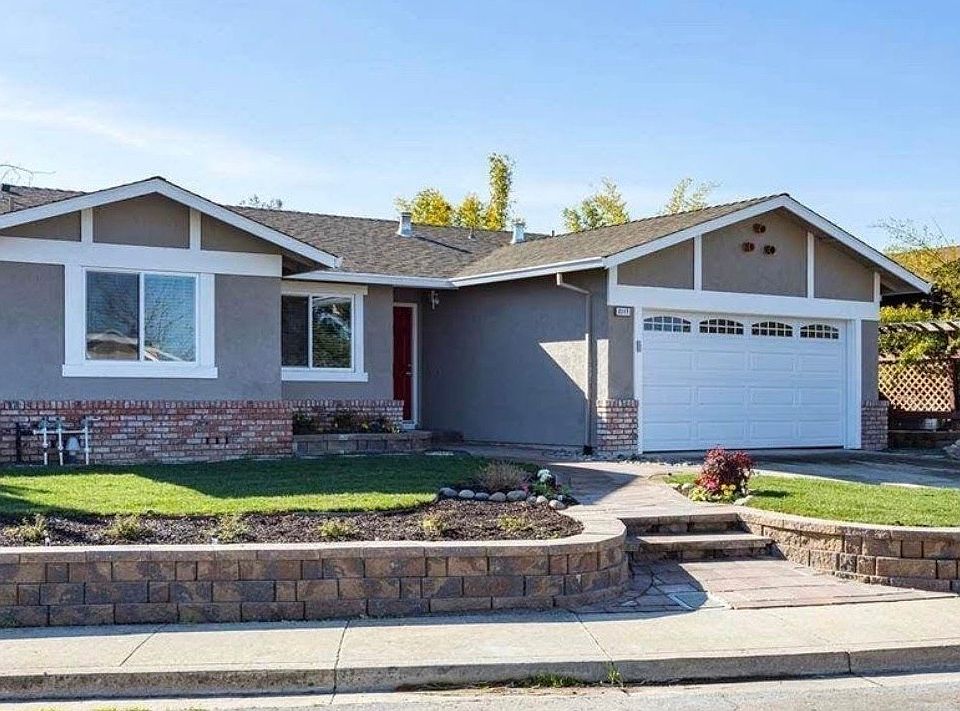 1st image of 2117 Camelia Ct
