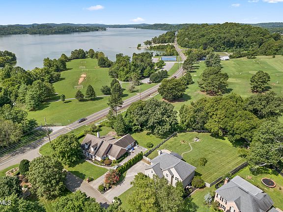 2nd image of 10727 Eagle Glen Dr