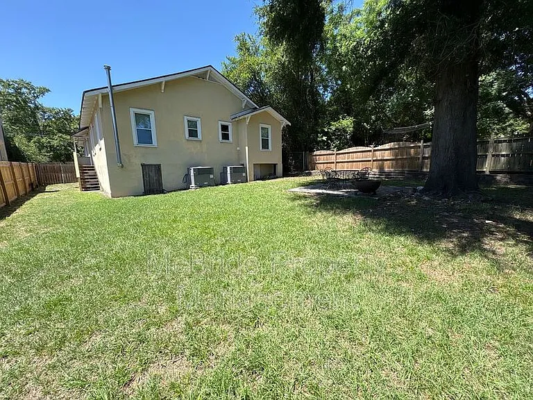 1112 Troupe St — Photo 12