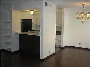 500 E Riverside Dr #109 — Photo 7