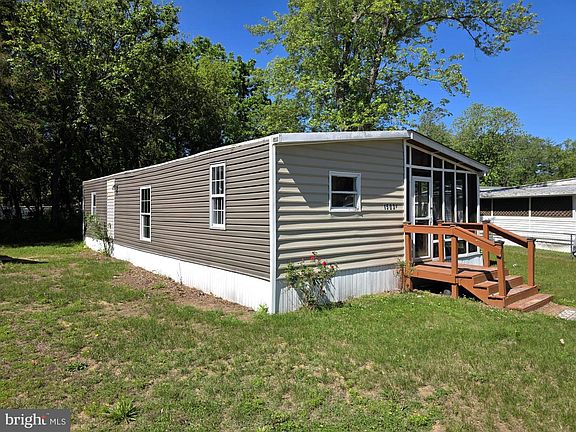 3rd image of 1503 Flanders Ln Trailer F