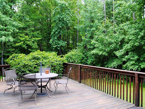 2nd image of 1154 Shonele Ln