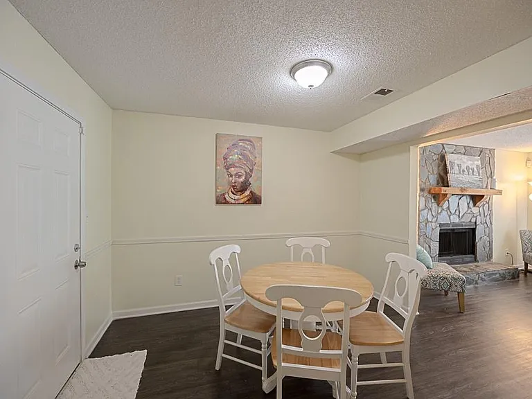 5393 Kirk Dr — Photo 11