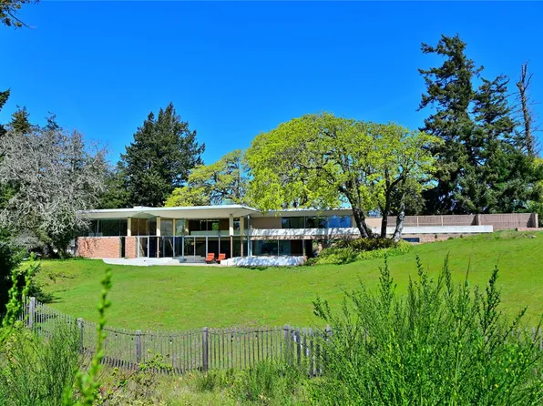 1133 Moore Rd, Comox Valley, BC V9M 3X1